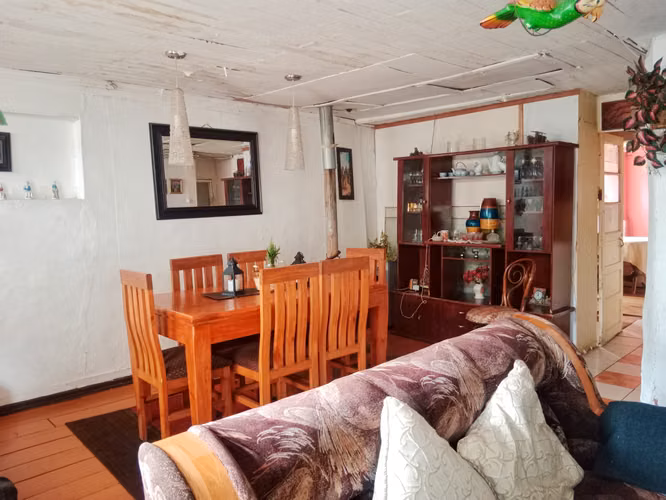 TERRENO PLANO CON CASA IDEAL INVERSIÓN