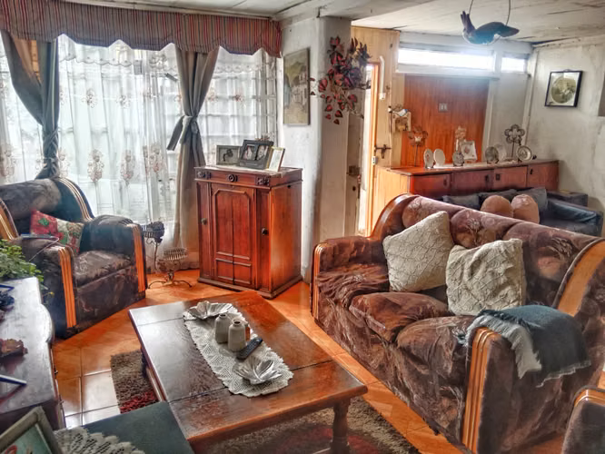 TERRENO PLANO CON CASA IDEAL INVERSIÓN