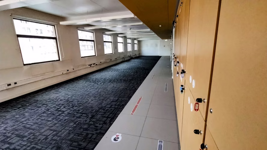 PLANTA LIBRE 425 M2, UF 0,18/M2, UN MES DE GRACIA - Imagen 25
