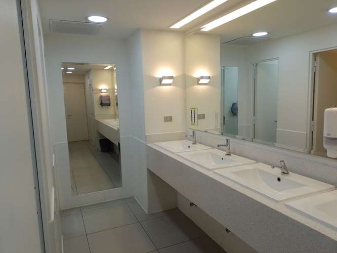 PLANTA LIBRE 425 M2, UF 0,18/M2, UN MES DE GRACIA, CENTRO - Imagen 11