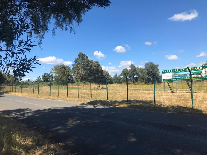CON ACCESO EXCLUSIVO AL RIO TOLTEN, PARA PESCA Y RECREACIÓN