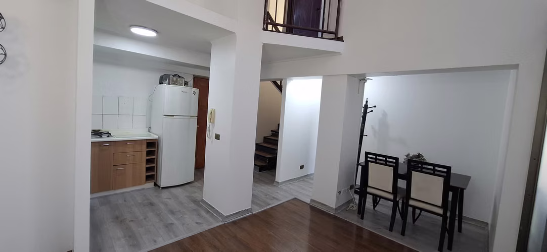 DUPLEX STGO CENTRO 2D 1B - 62M2 - METRO - 2190UF