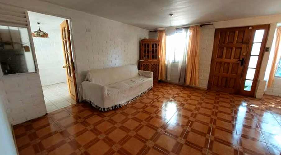 VENDO EN SANTA MARÍA DE MAIPÚ RECINTO CERRADO