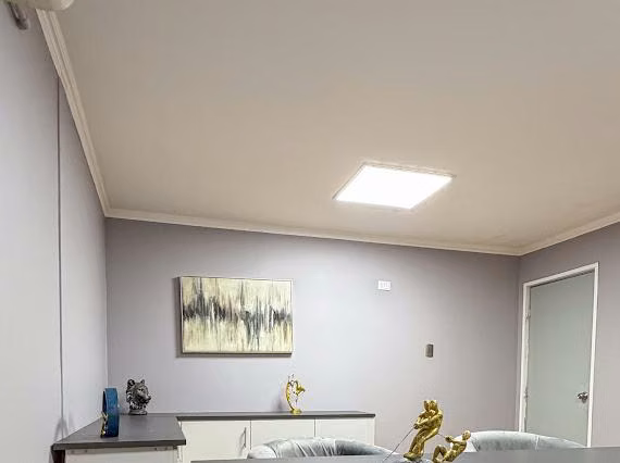 CASA COMERCIAL REMODELADA AMOBLADA