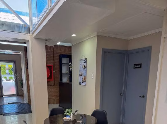 CASA EN ARRIENDO PARA DIVERSOS RUBROS AMOBLADA