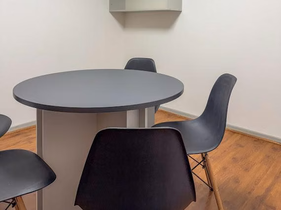 CASA COMERCIAL REMODELADA AMOBLADA