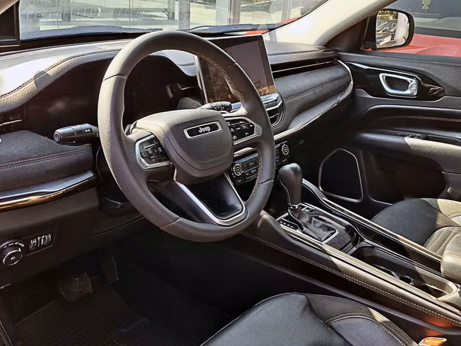 JEEP COMMANDER 2026