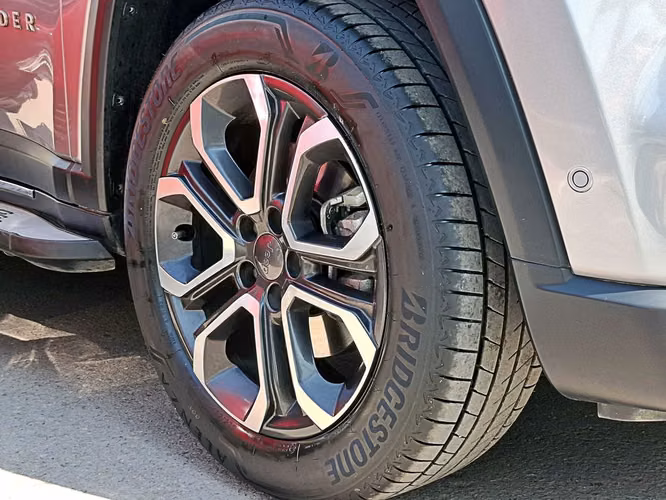 JEEP COMMANDER 2026