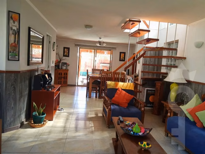 SE VENDE AMPLIA CASA PEÑAFLOR SECTOR RESIDENCIAL - Imagen 19