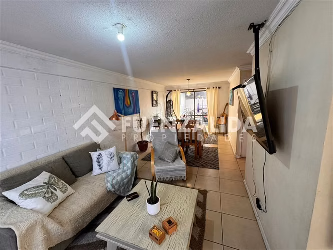 EN VENTA CASA ESQUINA ALTOS DEL SOL 3D 3B MAS ESCRITORIO