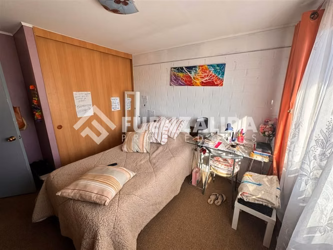 EN VENTA CASA ESQUINA ALTOS DEL SOL 3D 3B MAS ESCRITORIO