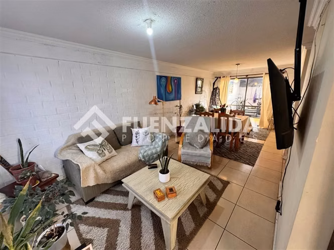 EN VENTA CASA ESQUINA ALTOS DEL SOL 3D 3B MAS ESCRITORIO