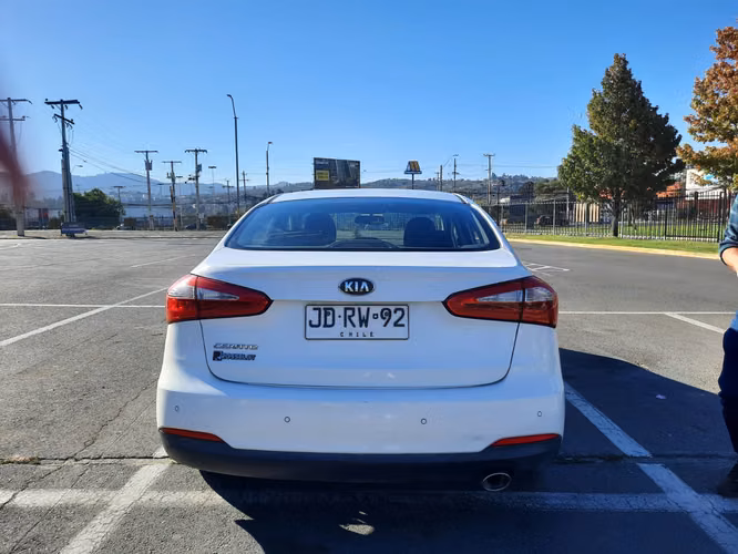 Kia Cerato 2017 SX Automatico