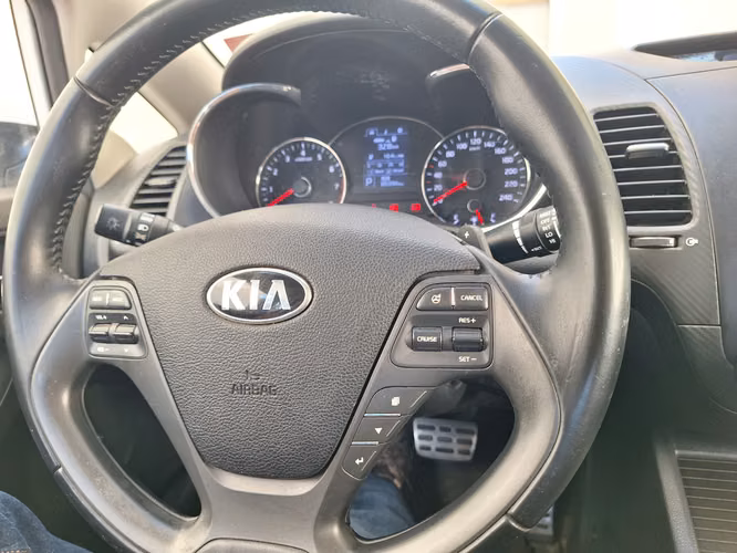 Kia Cerato 2017 SX Automatico