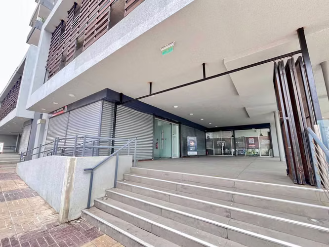 Venta o Arriendo Locales en Esquina Céntrica (160528)