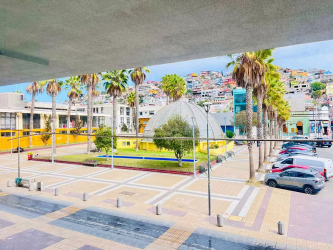 Venta o Arriendo Locales en Esquina Céntrica (160528)