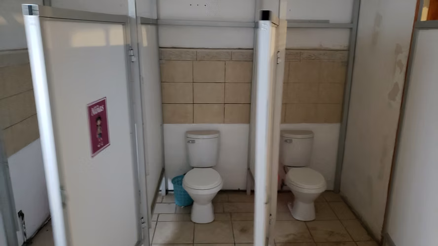 CASA  500 M2, CON DESTINO COMERCIAL, EN CUETO Y COMPAÑIA