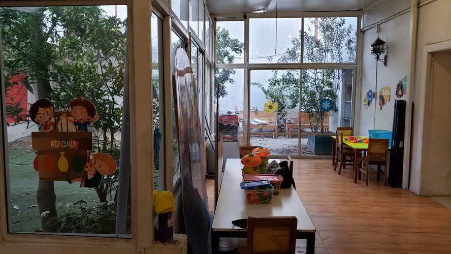 CASA  500 M2, CON DESTINO COMERCIAL, EN CUETO Y COMPAÑIA