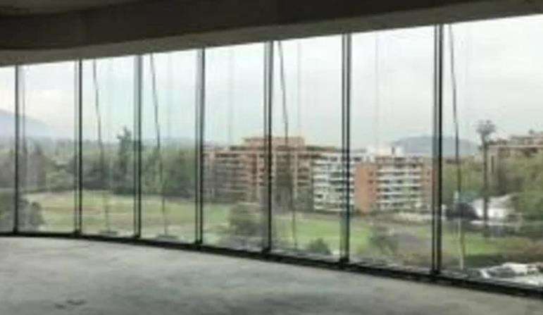 Arriendo OFICINA en Edificio Indumotora en Vitacura - Imagen 4
