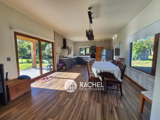 SE ARRIENDA HERMOSA CASA AMOBLADA AÑO CORRIDO - Condominio Country Pucón - Imagen 6