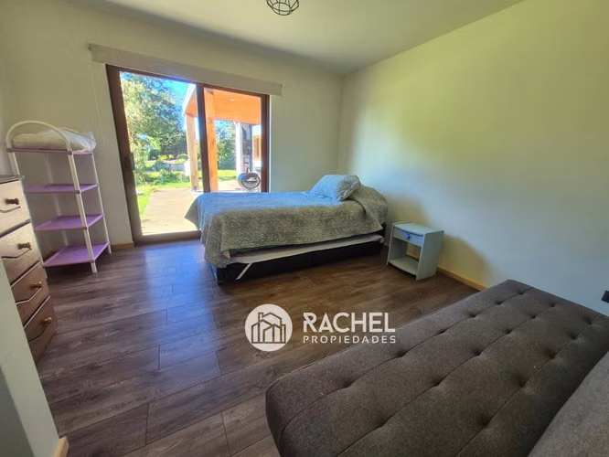 SE ARRIENDA HERMOSA CASA AMOBLADA AÑO CORRIDO - Condominio Country Pucón - Imagen 17