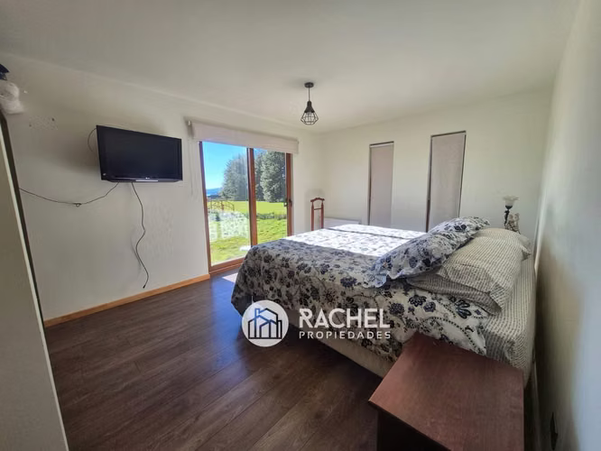 SE ARRIENDA HERMOSA CASA AMOBLADA AÑO CORRIDO - Condominio Country Pucón - Imagen 11
