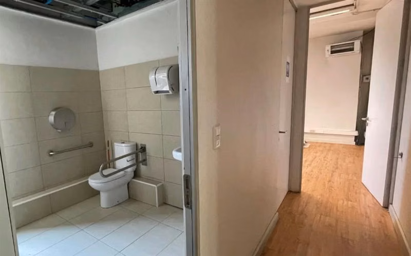 Arriendo OFICINA habilitada en Edificio Ombú en Providencia - Imagen 9