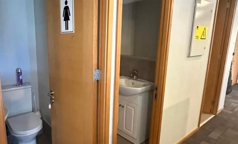 Arriendo OFICINA Amoblada en Edificio Ombú en Providencia