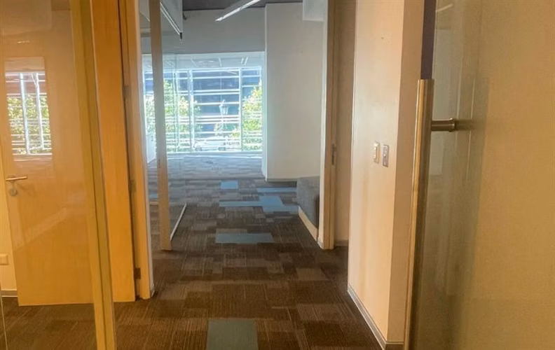 Arriendo OFICINA en Edificio Territoria El Bosque Las Condes - Imagen 3