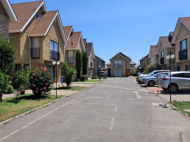 VENTA  CASA 3 PISOS   EN PUENTE ALTO - Imagen 2