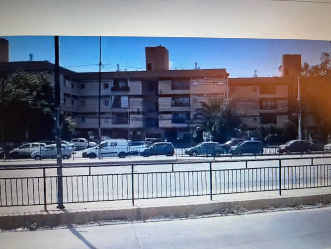 SE VENDE PROPIEDAD EN SECTOR COMERCIAL - Imagen 11