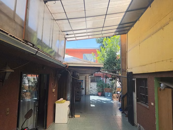 SE VENDE PROPIEDAD EN SECTOR COMERCIAL - Imagen 3