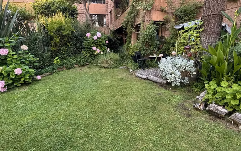 GRAN DEPARTAMENTO CON JARDIN - SEGURIDAD 24/7 - Imagen 3