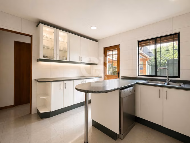 Excelente casa Camino Central- Alcalde Délano