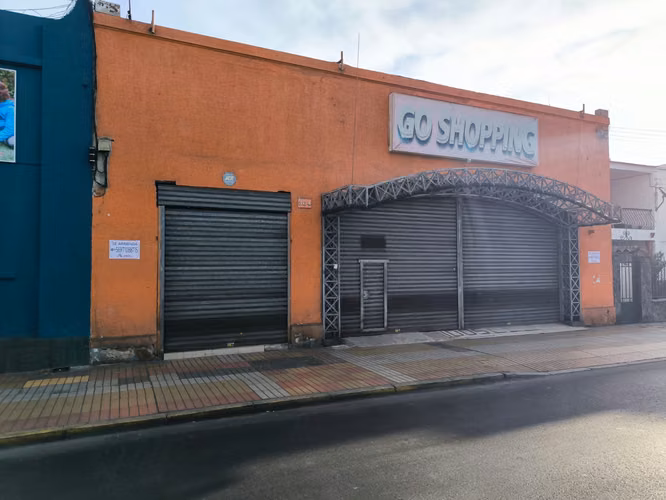 Propiedad para transformar en Centro médico, laboratorios, calle Baquedano