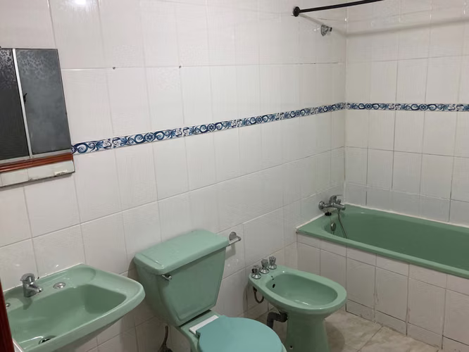 SE ARRIENDA CASA