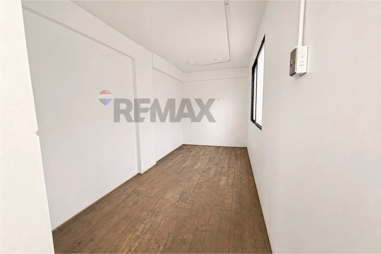 Venta de casa comercial - la reina