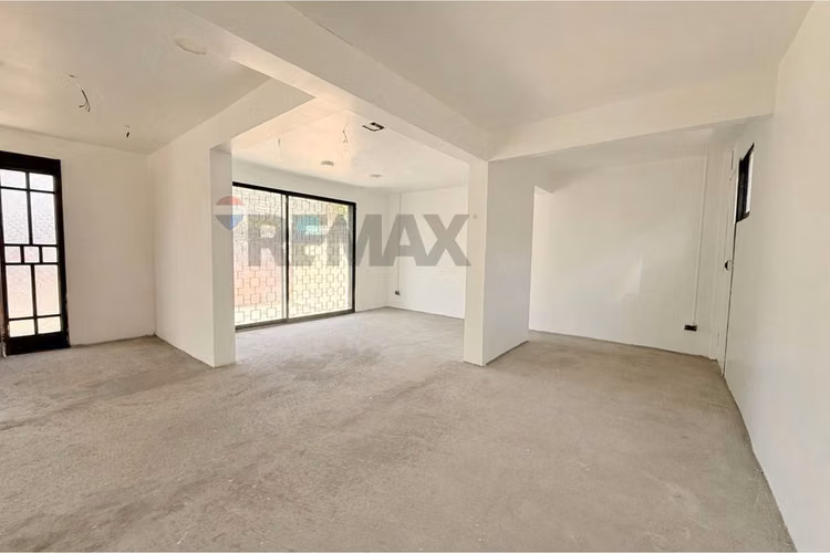 Venta de casa comercial - la reina