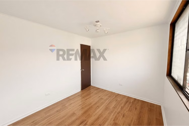 Venta de casa comercial - la reina