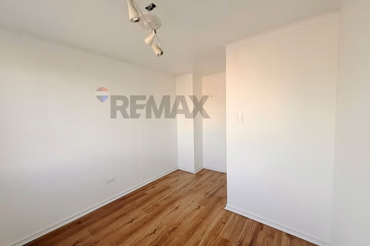 Venta de casa comercial - la reina