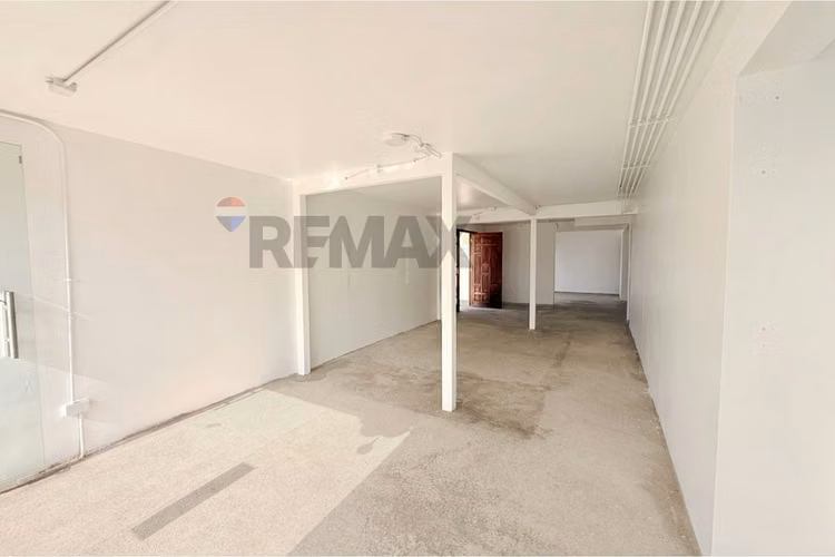 Venta de casa comercial - la reina