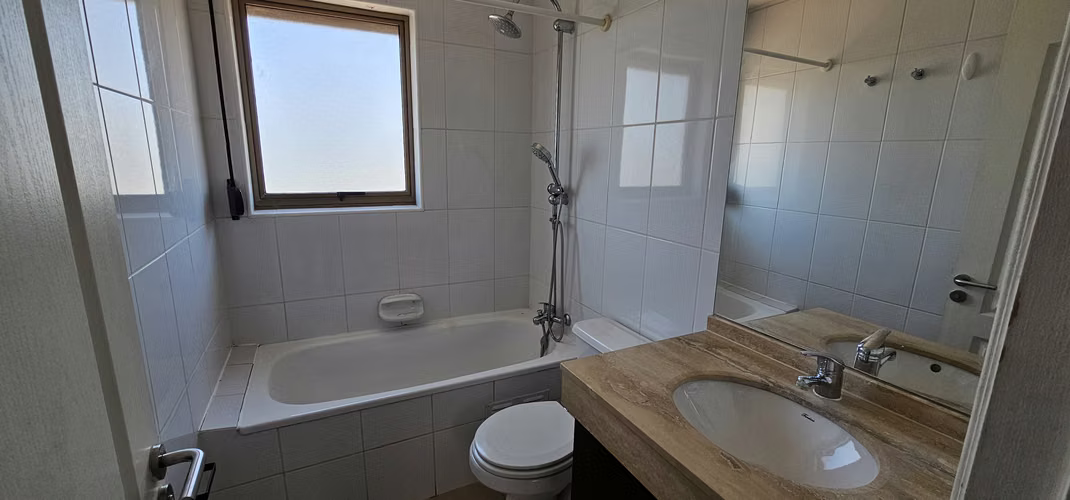 CASA EN HUECHURABA 4D, 3B Y ESTACIONAMIENTO PISCINA - Imagen 23