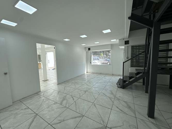 LOCAL  COMERCIAL NUEVO EN PLENA AVENIDA - Imagen 9