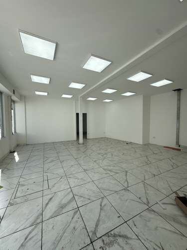 LOCAL  COMERCIAL NUEVO EN PLENA AVENIDA - Imagen 5