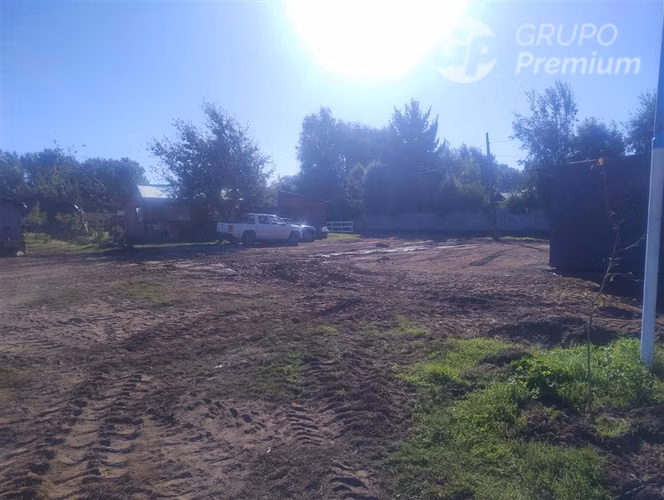 Parcela en venta, con casa y galpon 300 m2 en Los Angeles