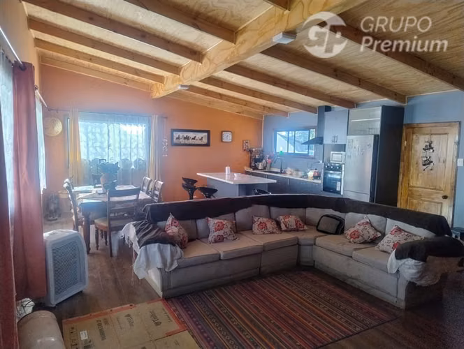 Parcela en venta, con casa y galpon 300 m2 en Los Angeles