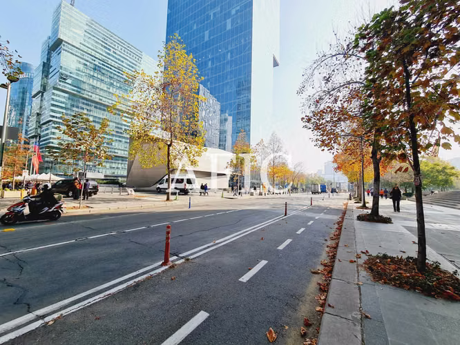 Oficina con excelente ubicación, Las Condes  (160726)