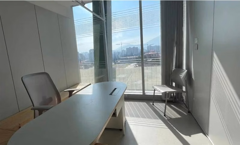 Arriendo OFICINA en Edificio SCL en Las Condes