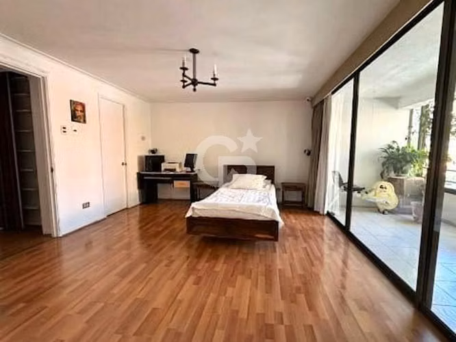 Paraíso Urbano: Dúplex Tranquilo Cerca de Todo. CBG