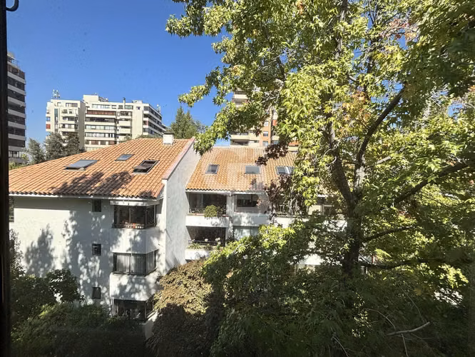 Paraíso Urbano: Dúplex Tranquilo Cerca de Todo. CBG
